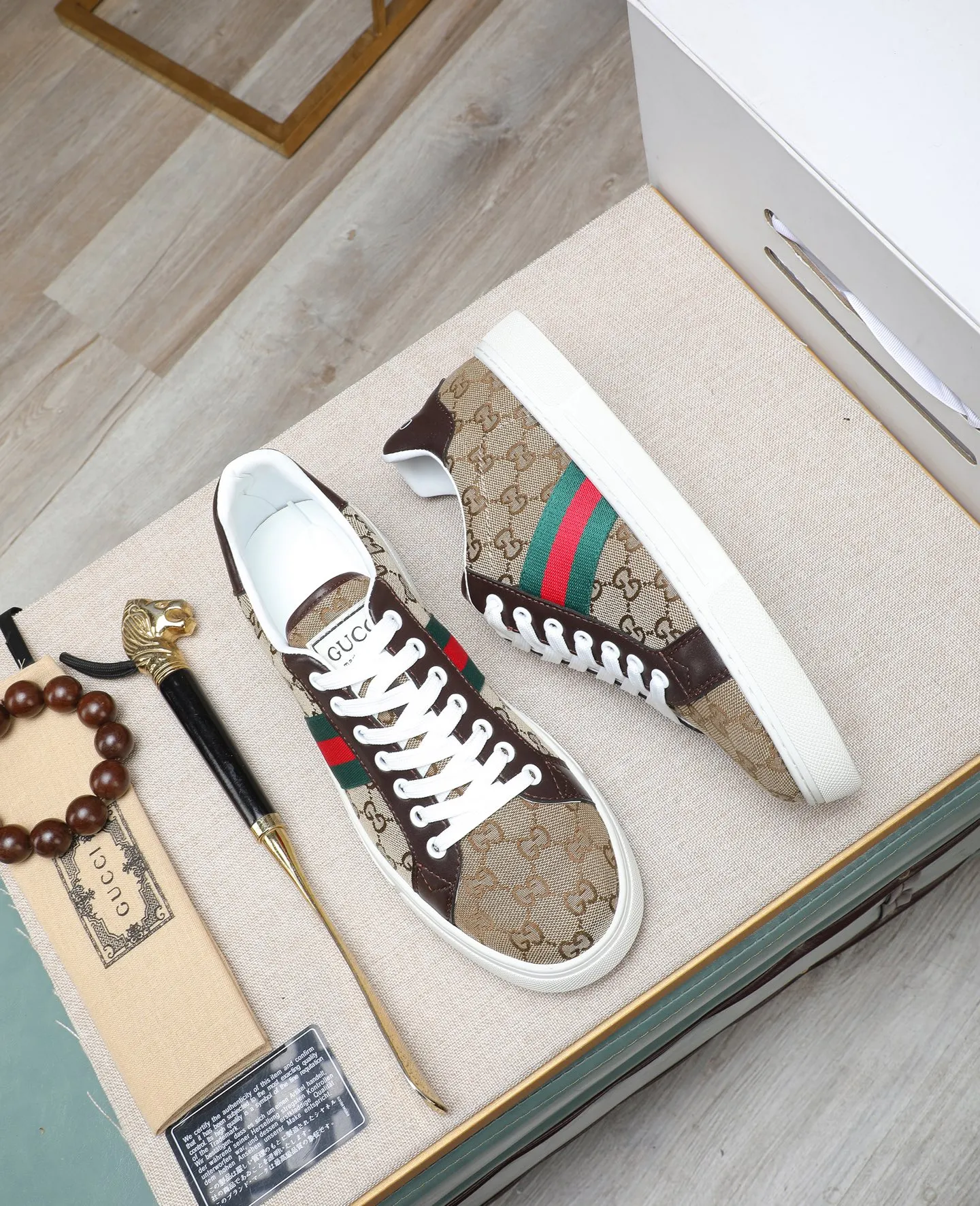 Men's shoes 💰420 GUCCI🔍🔍The latest model is available at the counter simultaneously. Original calfskin imported from Italy, genuine leather lining, (high-end, extravagant and classy) with exquisite workmanship. Sole: Original sole provided by the original factory. ⚠Exclusive double-layer movable molded sole is super comfortable⚠. Photographed in real life. 🎬The real thing is better. 🔍🔍"High quality·Follow the order" code number 38-44